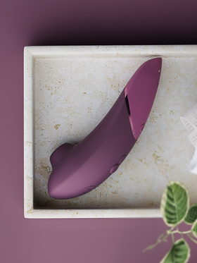 Womanizer: Next, purple