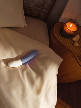 LELO: Liv 3, App-Controlled G-Spot Vibrator, powder blue