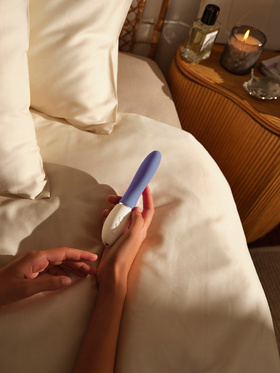 LELO: Liv 3, App-Controlled G-Spot Vibrator, powder blue